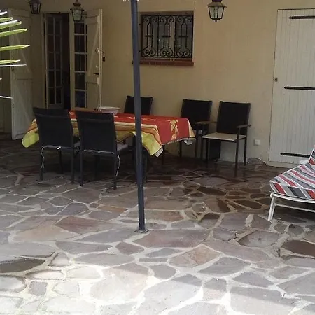 Le La Licorne Hébergement de vacances Saint-Raphaël